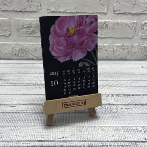 Деревянные подарочные боксы с новогодним оформлением