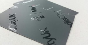 Стикерпаки на виниле с УФ-лаком — печать в типографии L-Pride